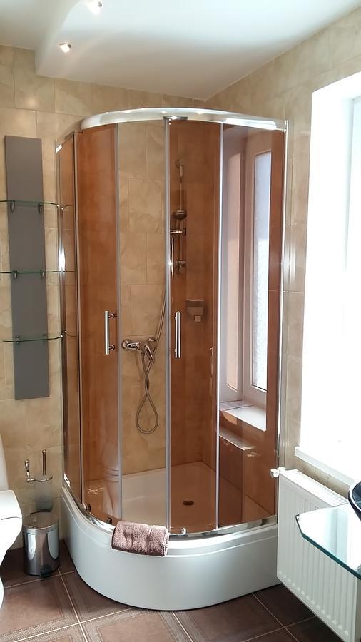 Henry Ford Mini Hotel Odessa Dış mekan fotoğraf